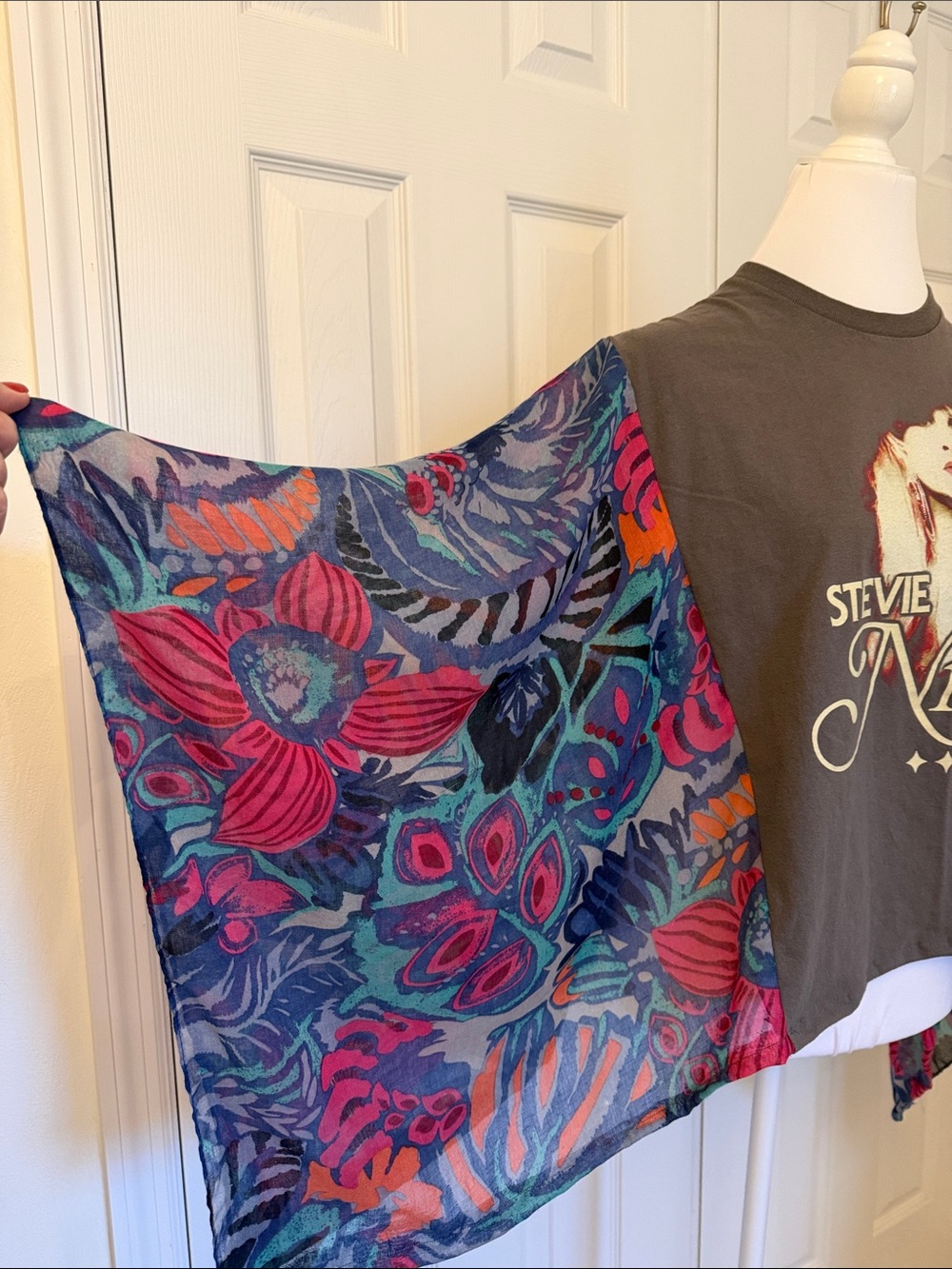 Stevie Nicks Gray Graphic Concert Tee Up-Cycled Sheer Flowy Boho Sleeves Kimono - Picture 3 of 7